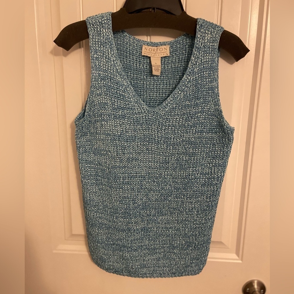 Women's sleeveless top, Norton McNaughton, aqua, size Large V-neck COOL !